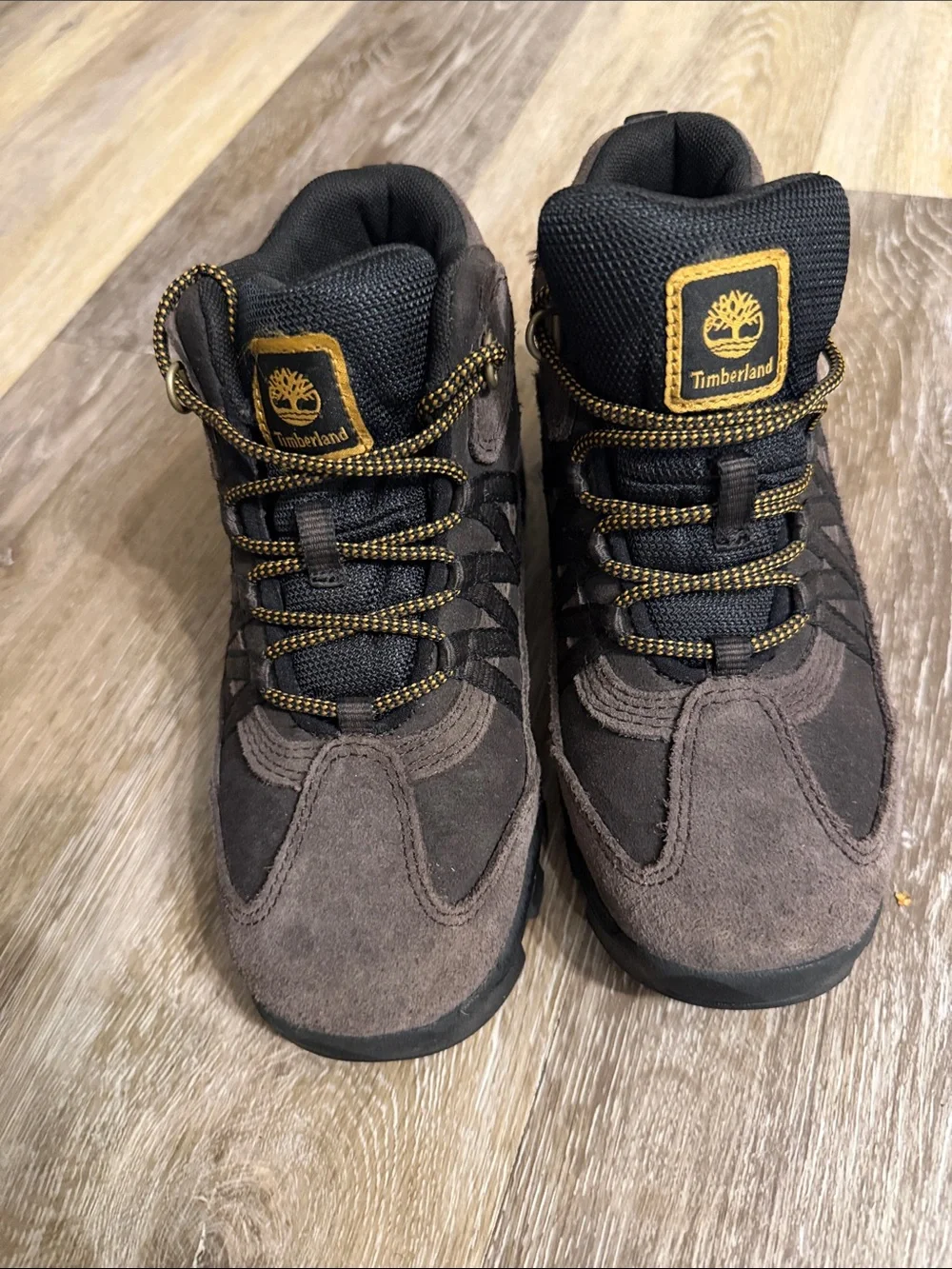 Timberland leather hiking brown boots big boys size 1.5